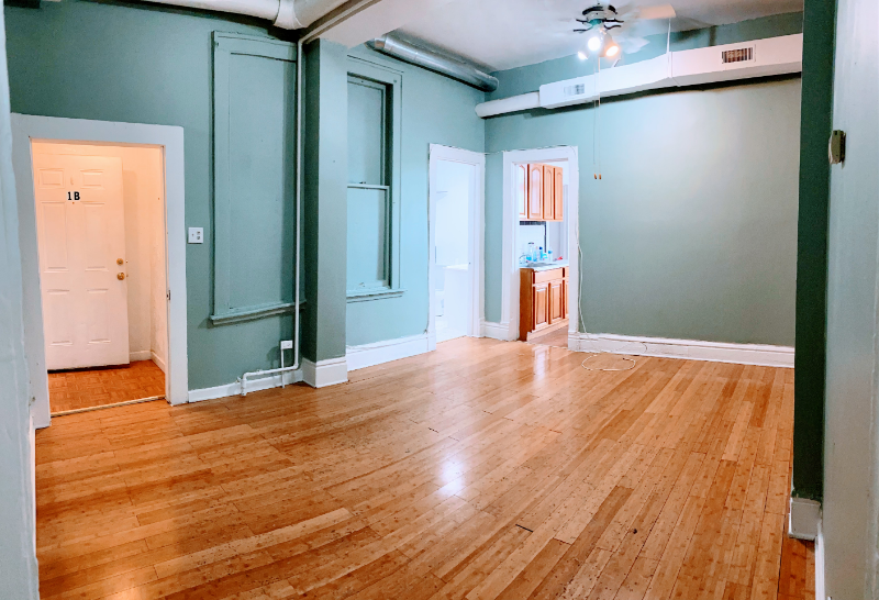 Chicago Apartment: 802 W 31st St