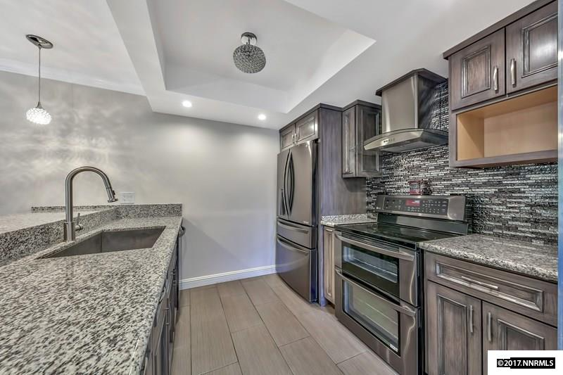Stateline Apartment: 132 Kahle Dr.