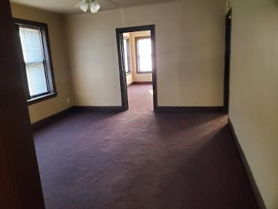 Chicago Apartment: 1016 W 70th St