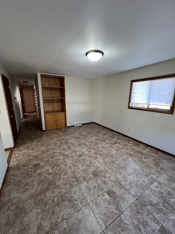 Manitowoc House: 1510 S 38th st