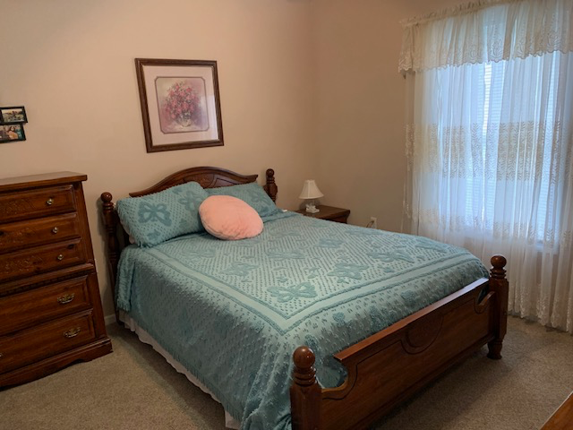 Rolla Single Room: 623 Scottsvale Drive