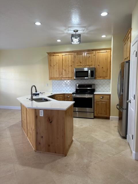 Draper Townhome: 587 Wyngate Pointe Ln