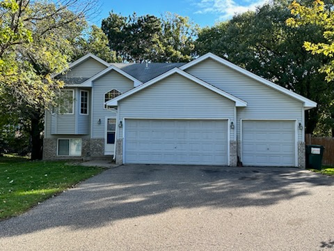 Blaine House: 9423 alamo ct