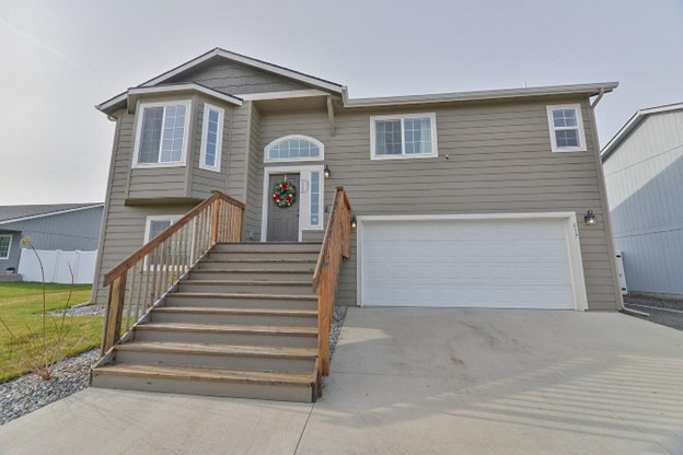 Spokane Valley House: 617 N Shamrock Rd