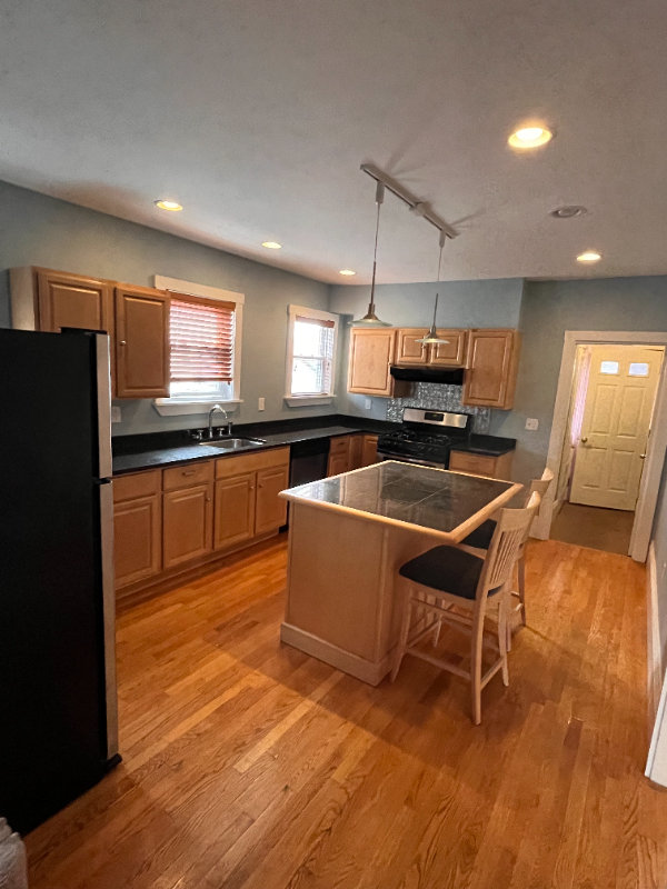 Medford Apartment: 49 Wellington Road