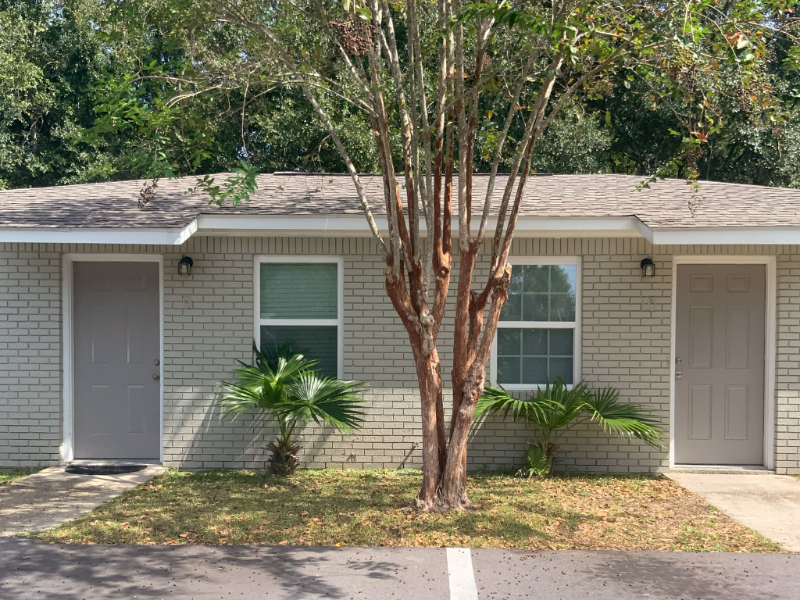 Long Beach Apartment: 5094 JEL Drive