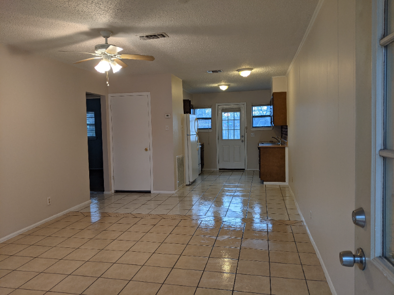 Gainesville Apartment: 517 N. Clements St