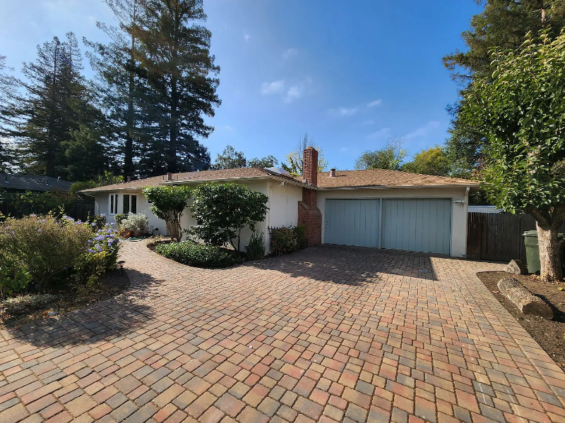 Palo Alto House: 4088 Laguna Way