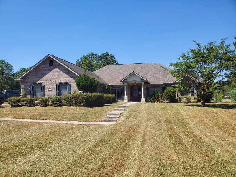 Leesville House: 571 Rodeo Drive