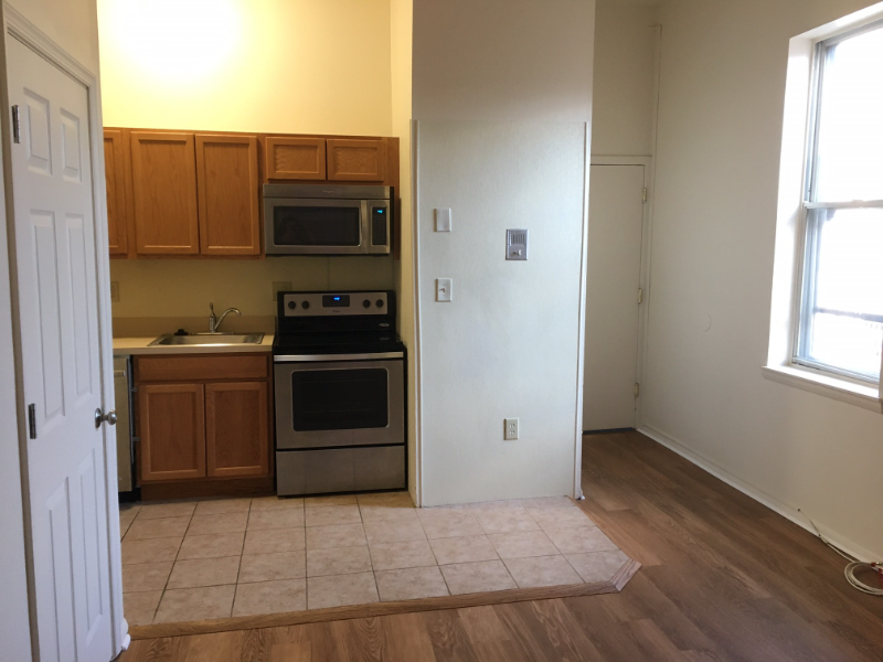 Baltimore Apartment: 15 E Read Street