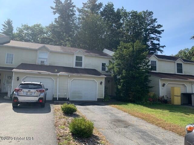 Ballston Spa Townhome: 519 Elk Cir