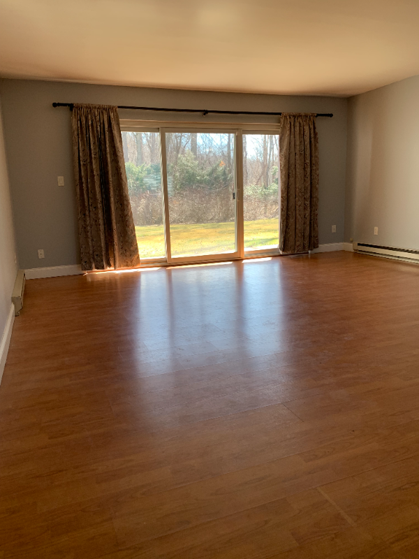 South Windsor Condo: 101 Candlewood Dr.