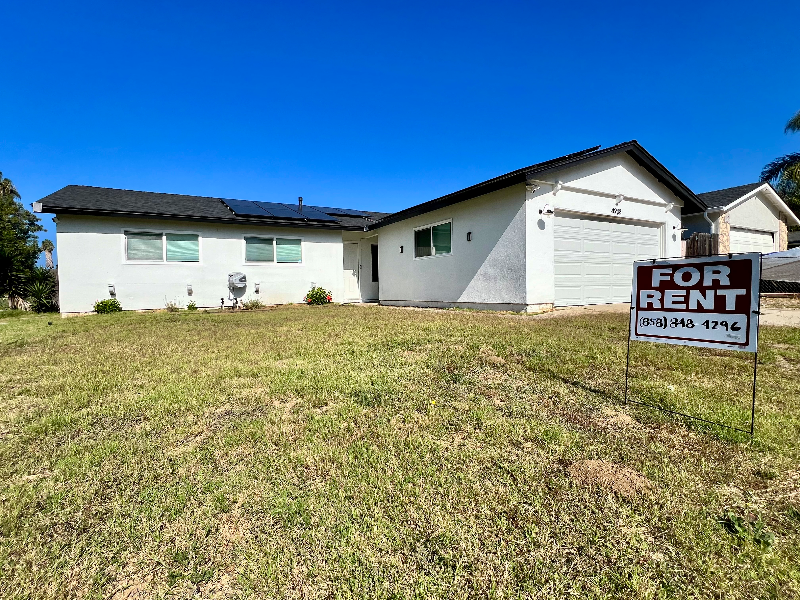 Oceanside House: 4908 Stephanie Pl