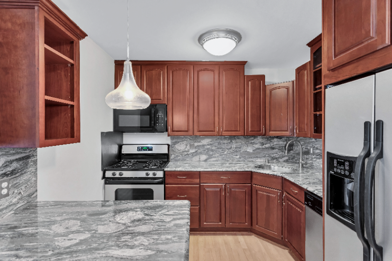 Washington House: 2401 H St NW
