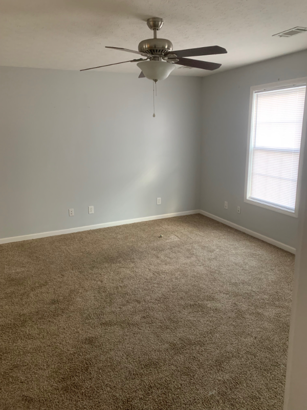 Benton Multiplex: 2021 George Clark Road Apt B