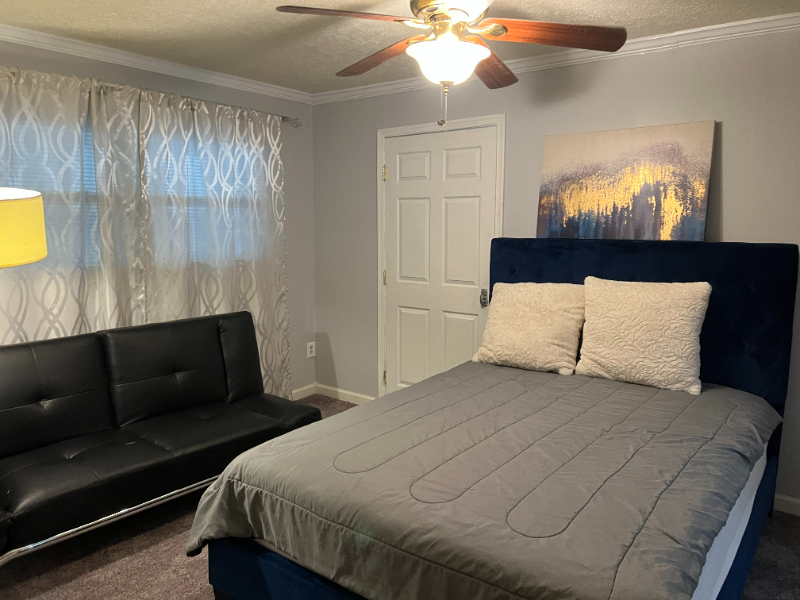 Fort Washington House: 12000 Block Surrey Circle Dr