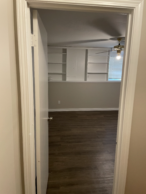 Kennesaw House: 3230 Meadowlark Lane