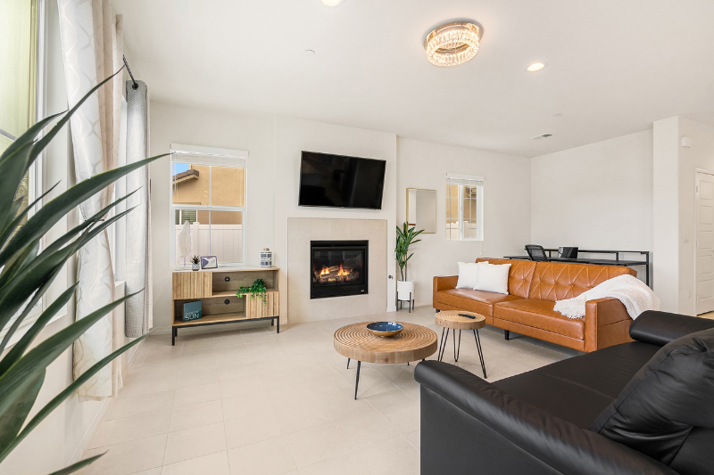 San Diego House: 7284 Wembley St