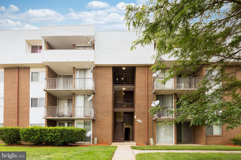 Upper Marlboro Condo: 10222 Prince Place