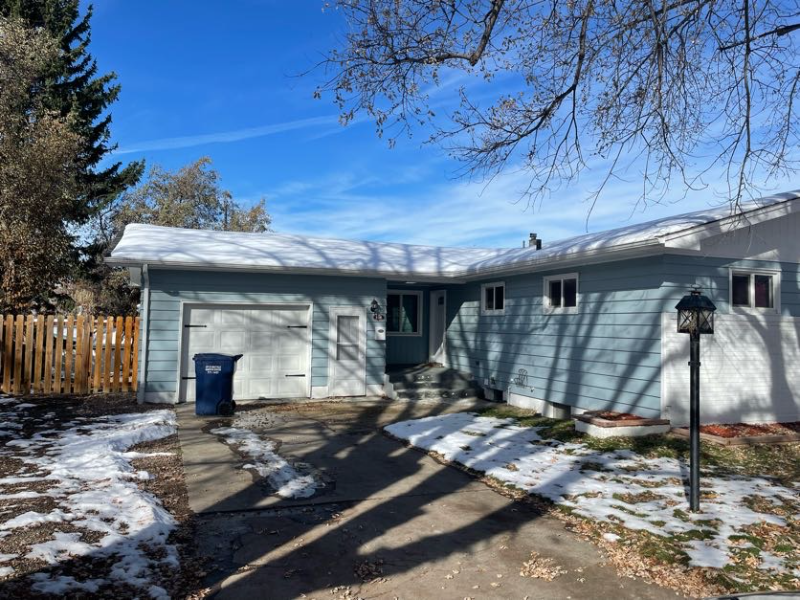 Great Falls House: 618 Doris Dr