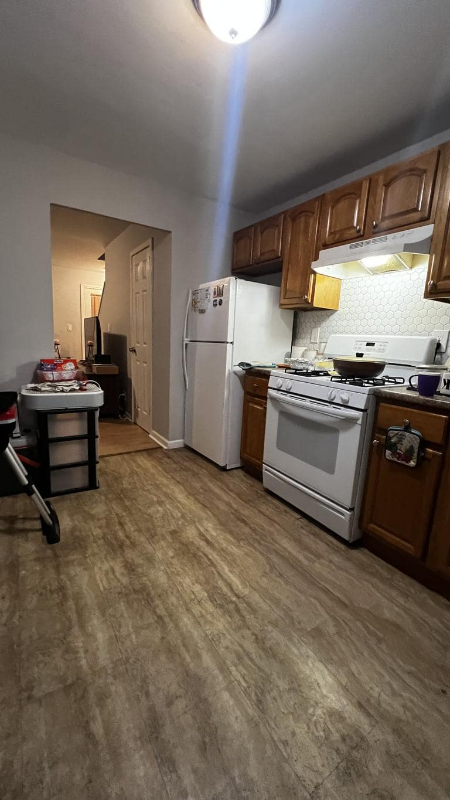 Bridgeport Condo: 33 Dupont Pl