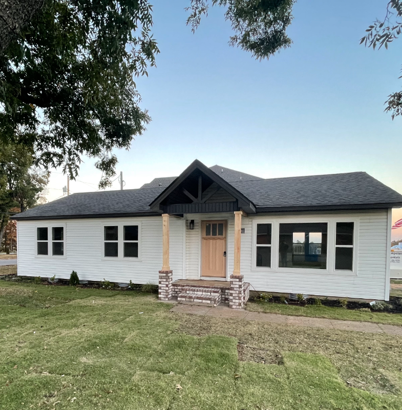 Jonesboro House: 1200 Pardew