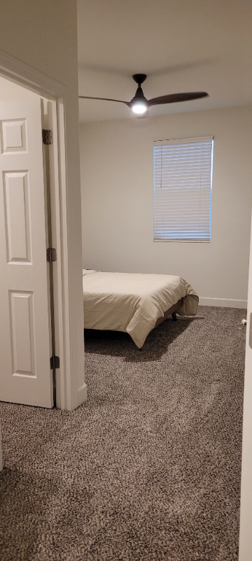 Stockton Single Room: 4734 Emerald way Stockton
