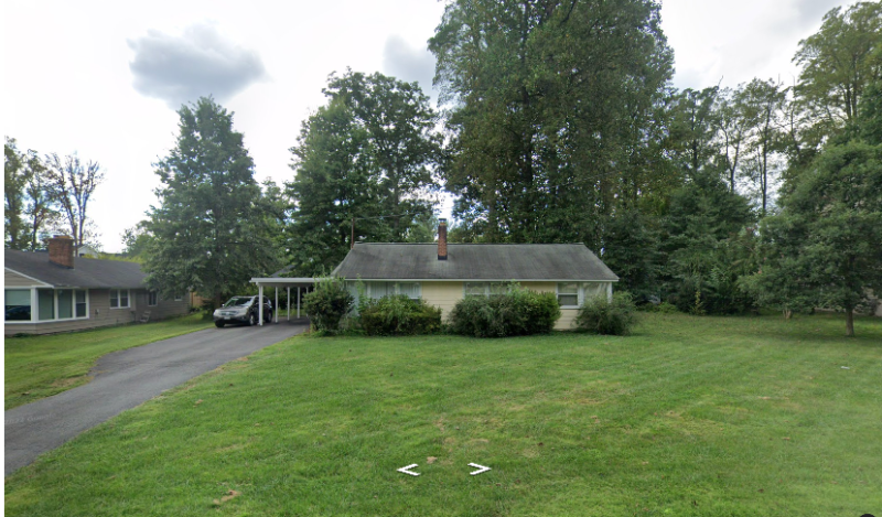 FALLS CHURCH House: 7103 Oak Ridge Road