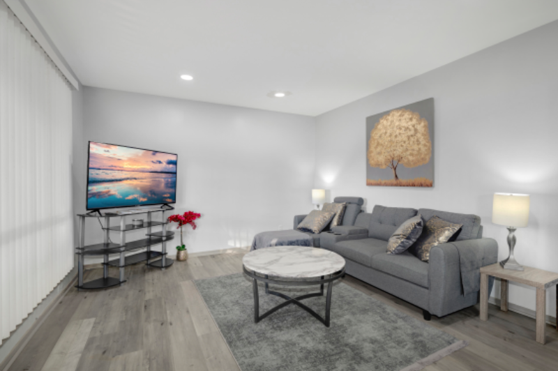 Dallas Apartment: 5647 Gaston ave