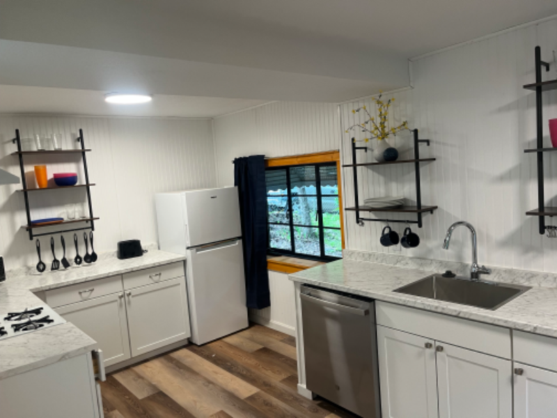 Hot Springs House: 167 B Crest street