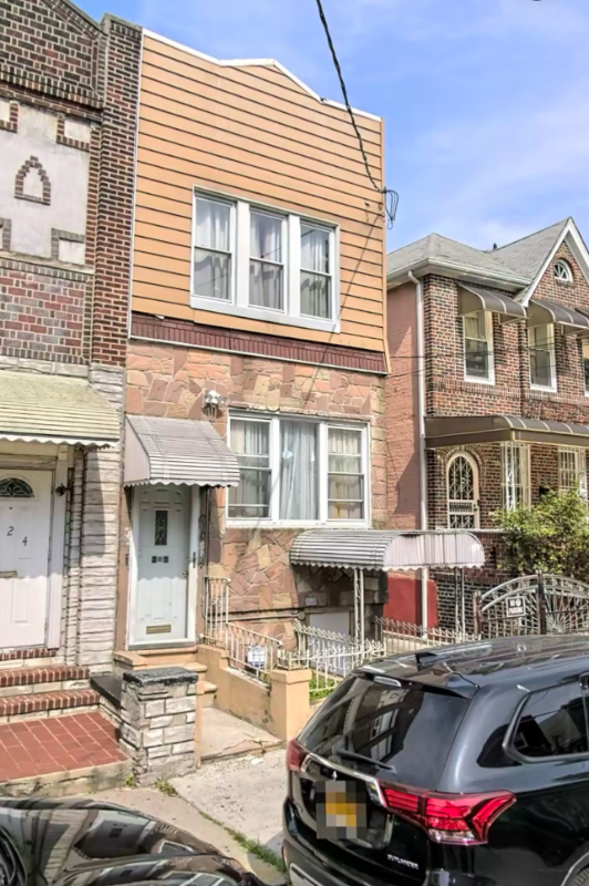 Brooklyn House: 210 East 55th Street