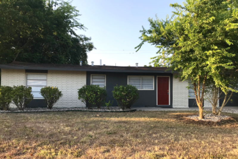 San Antonio House: 142 Aldrich Dr