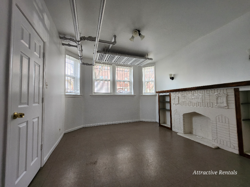 Chicago Apartment: 14 N Long Ave