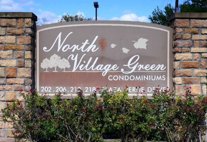 Houston Apartment: 206 plaza verde dr