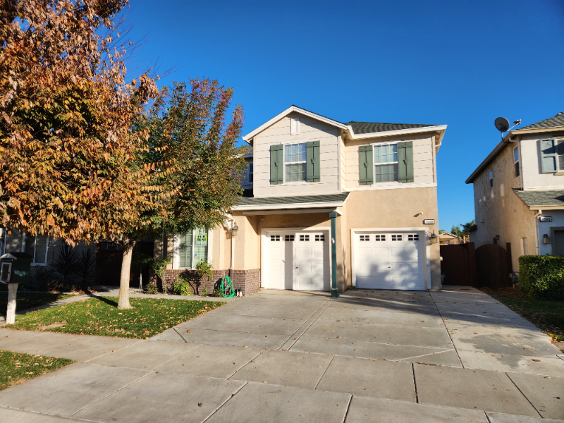 manteca House: 1558 hearthsong dr