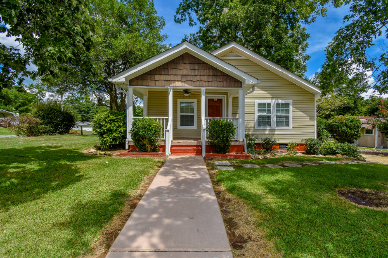 Alexander City House: 109 11th Ave