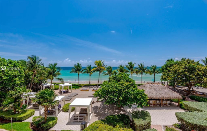 Hollywood Condo: 3001 S Ocean Dr