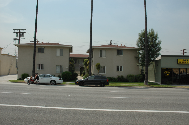 Glendale Apartment: 608 West Glenaoks Blvd.