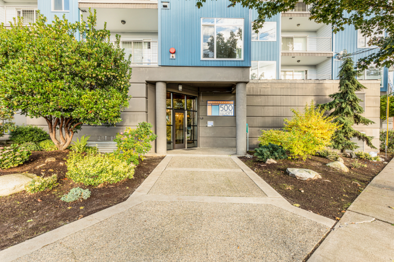 Seattle Condo: 500 Elliott Ave W