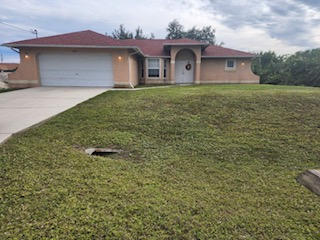 Lehigh Acres House: 3315 8th St W