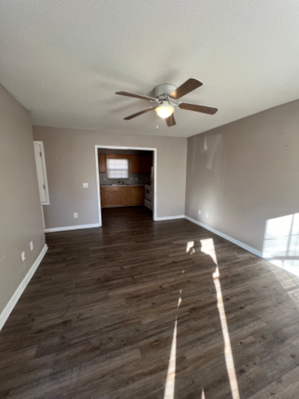 Burlington Apartment: 317 Caswell Street