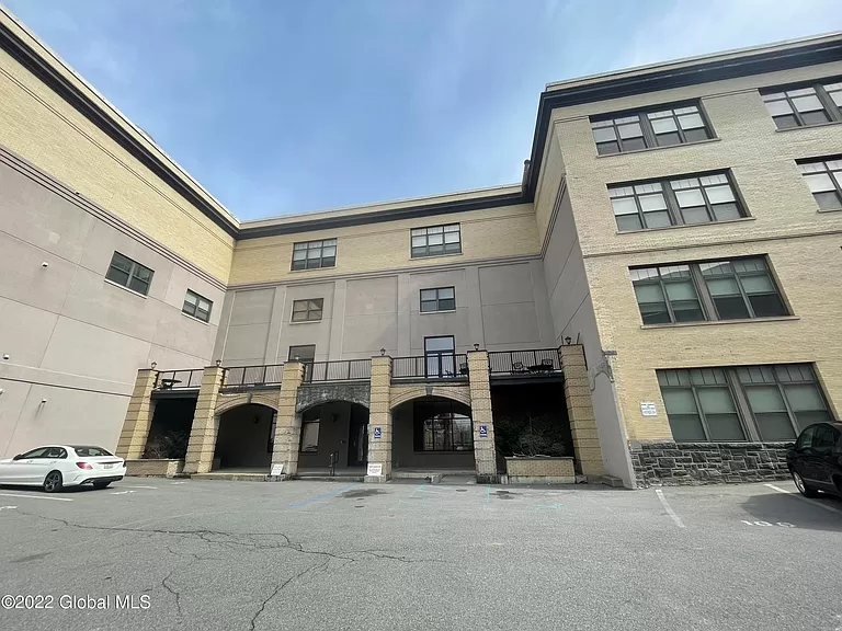 Gloversville Apartment: 11 Fremont St