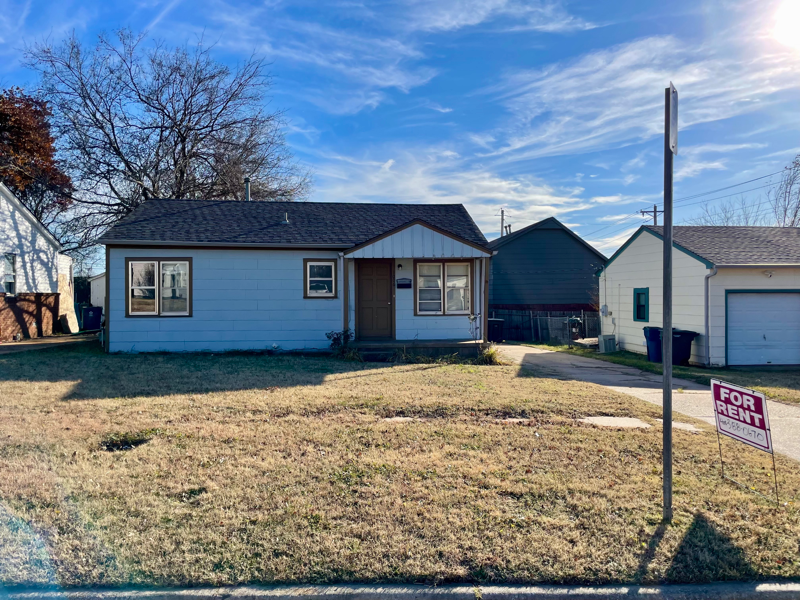 Edmond House: 1006 E Campbell