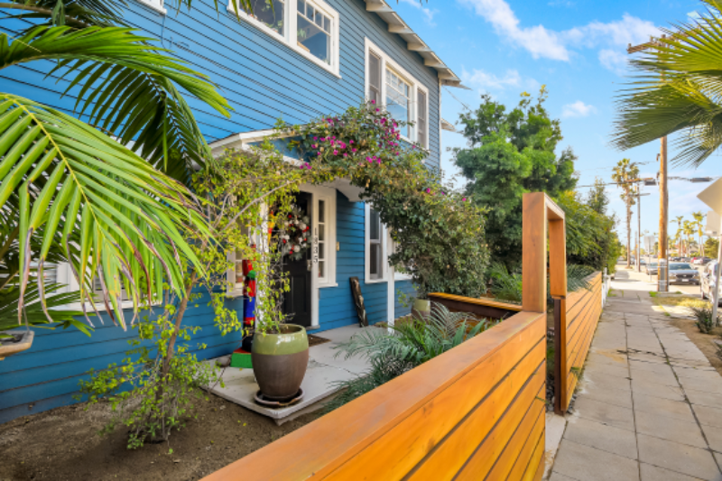 San Diego Apartment: 1835 Monroe Ave