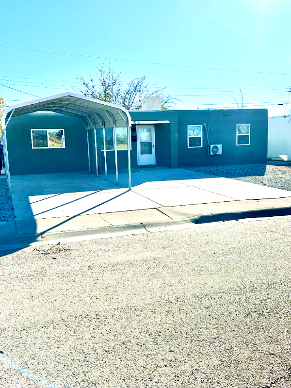 Alamogordo House: 1010 Indian Wells