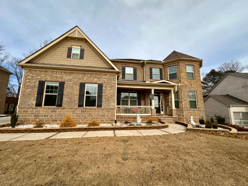 Cumming House: 6060 Ashborough Park