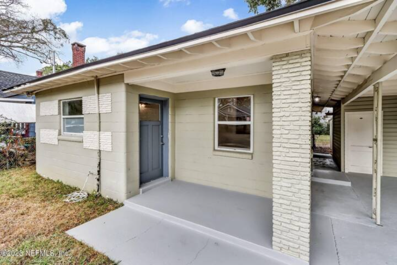 Jacksonville House: 2637 Ernest St