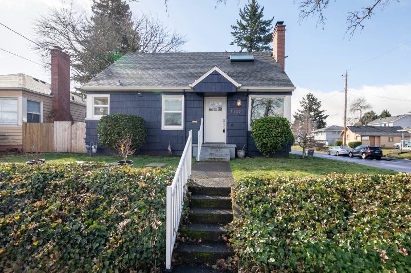 Portland House: 5130 N. Yale St