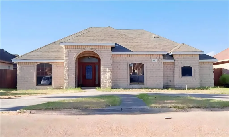 Pharr House: 807 Tara Dr