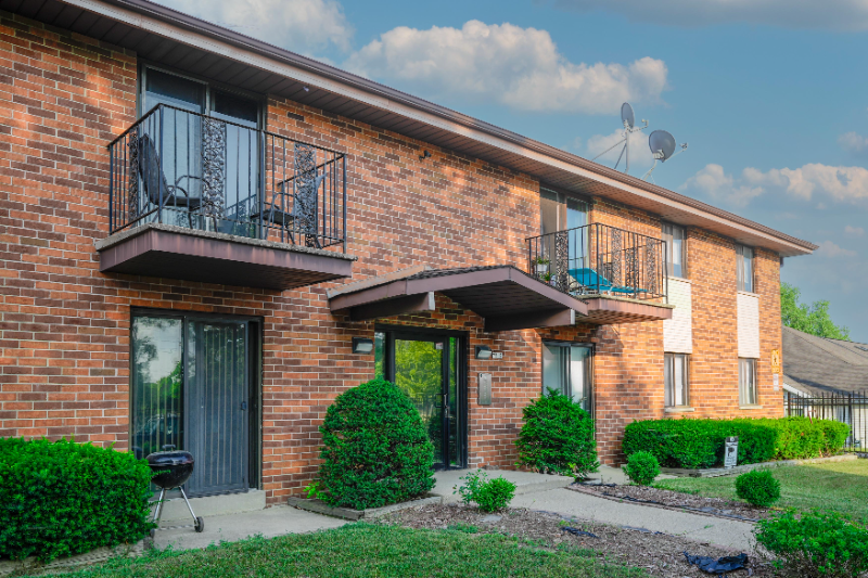 Milwaukee Apartment: 7512 N. GRANVILLE RD